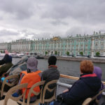 В сезон по рекам и каналам Петербурга перевезли в 1,5 раза меньше пассажиров