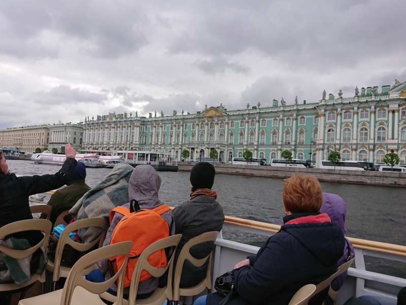 В сезон по рекам и каналам Петербурга перевезли в 1,5 раза меньше пассажиров