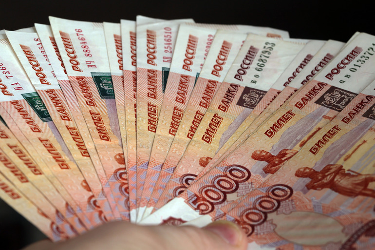 Должностные лица МО «Автово» выплатят штраф за финансовые нарушения