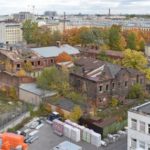 На Московском разбирают здание бывшей елочной фабрики