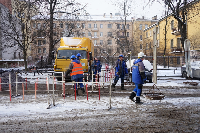 Компании РФ снова получили разрешение принимать трудовых мигрантов